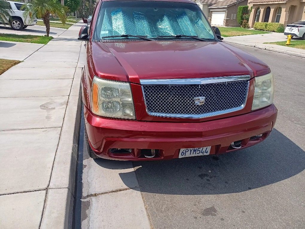 2003 Cadillac Escalade