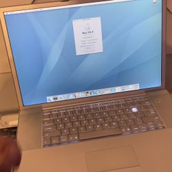 Apple Mac Powerbook G4 17” Laptop with Superdrive. Rare & Collectible