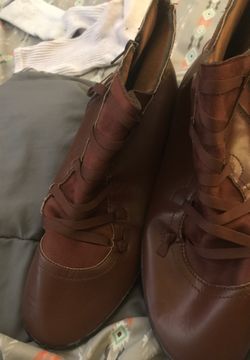 Wonens size 10.5 shoes brand new