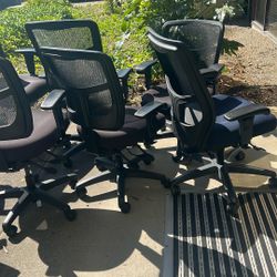Office Chairs 