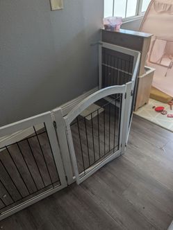 6 panel dog gate with door