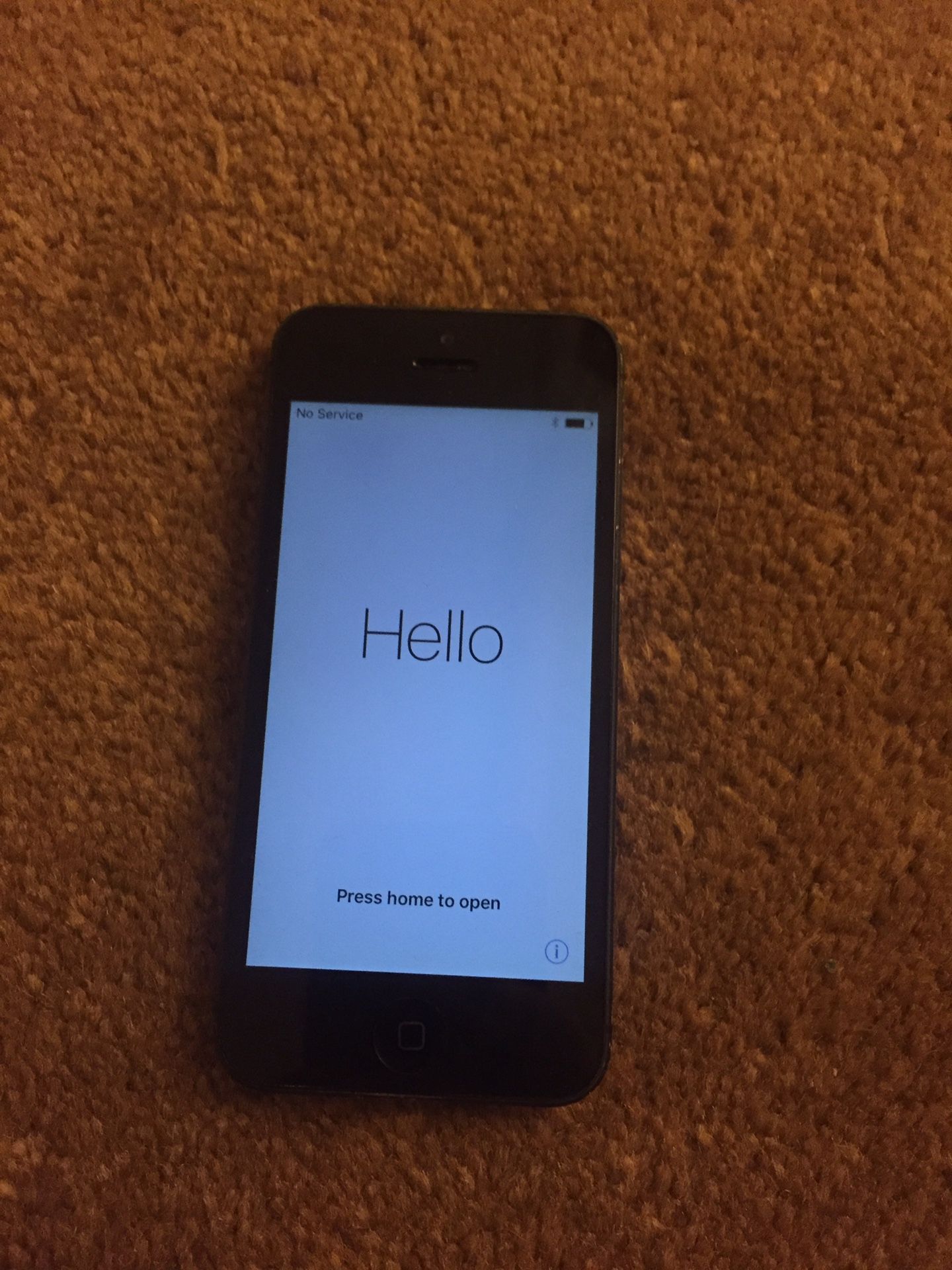 iPhone 5 16GB Black & iPod 8GB silver combo