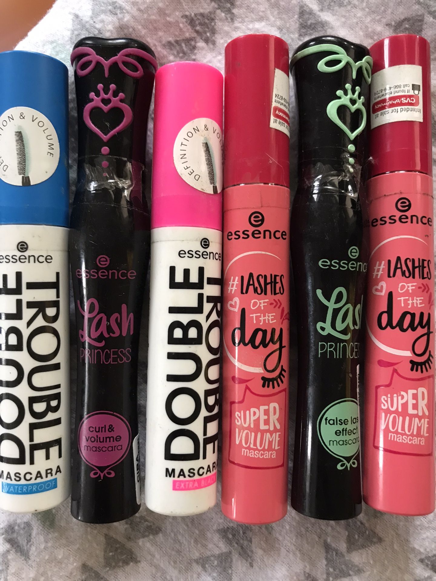 New Essence Mascaras