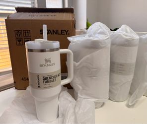 Stanley Quencher H2.0 FlowState 40 oz Tumbler White – New