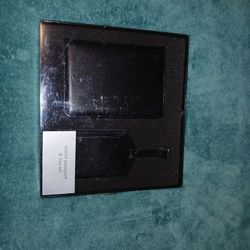 New Passport Case And Luggage Tag Set For $15