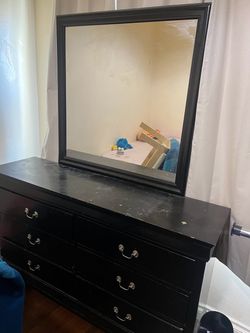 Dresser with mirror