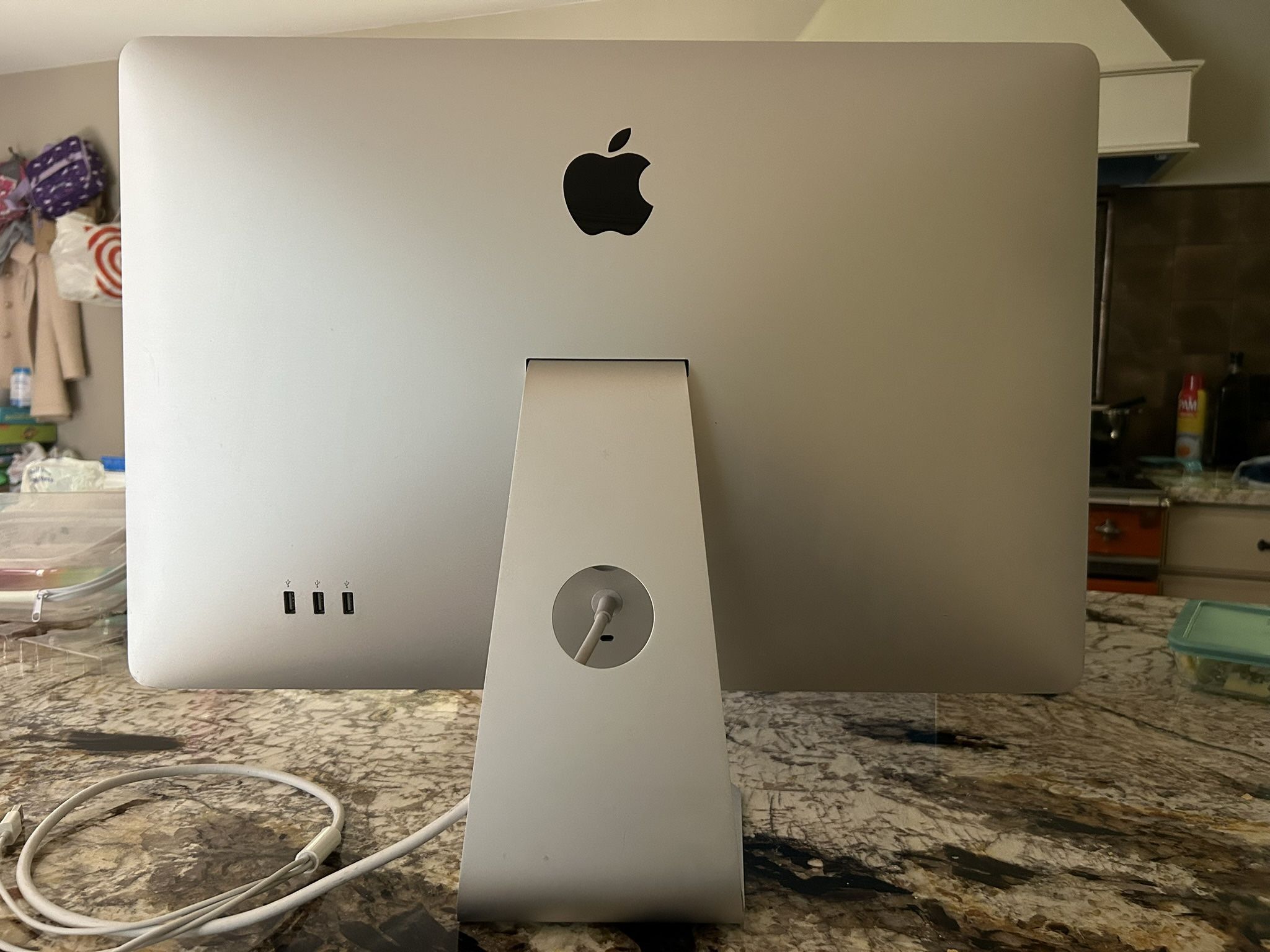 Apple 24” LED Cinema Display 