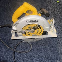 Dewalt Saw