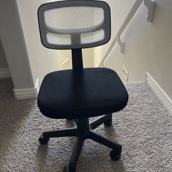 Black Adjustable Rolling Chair