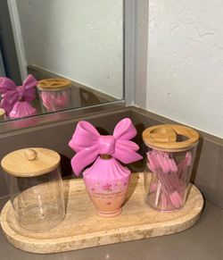 Modern Bathroom Counter Decor Set