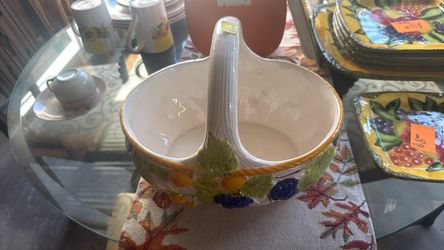 Fruit dish