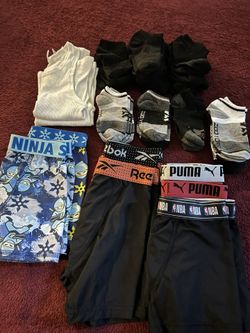 Boys Boxer briefs Size Small And Socks 