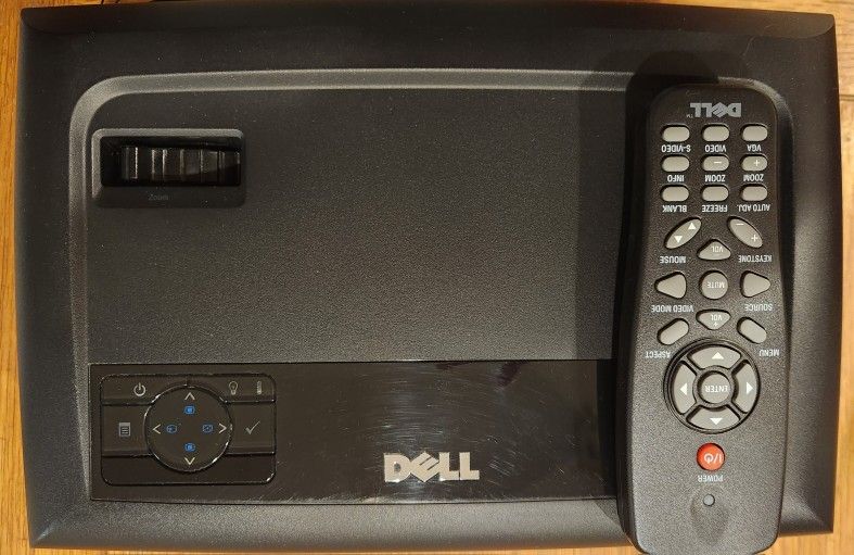 DELL 1410 X Projector With Remote