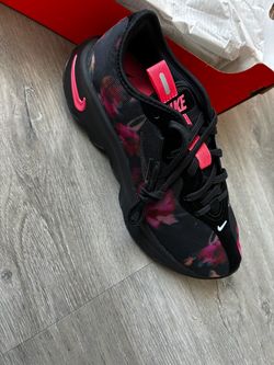Brand new, never worn Nike Motiva 2 SE women’s sneakers