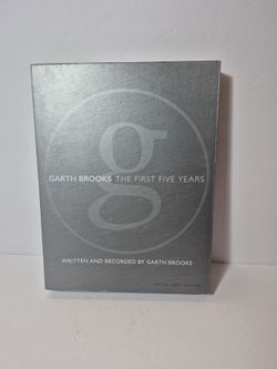 Collectors - Garth Brooks 1st. 5 CD's & Big Beautiful Book