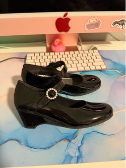 Girls shoes