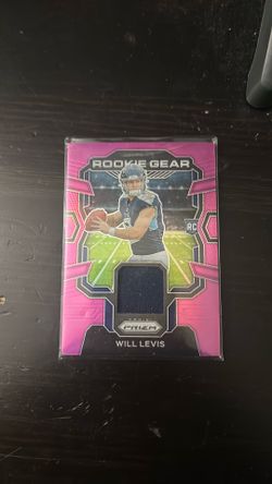 Football card with a piece of jersey