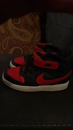 Nike Court Borough Mid2