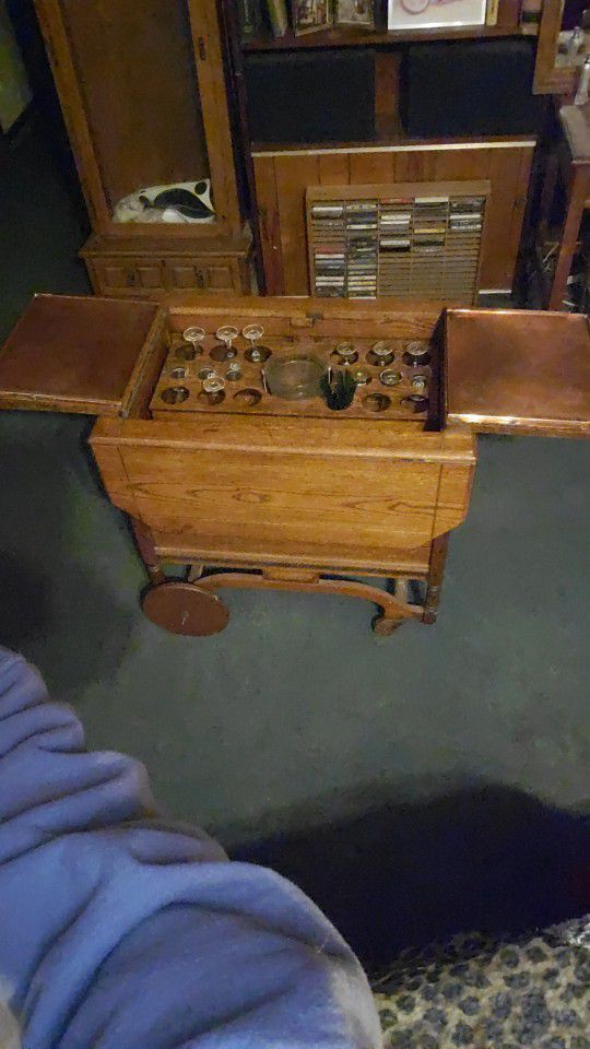 Antique  Rolling Bar
