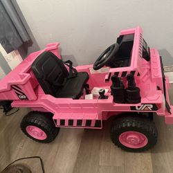 Hikole Camión volquete para niños pequeños, 12 V para niños con control remoto, cama volquete eléctrica, pala, Bluetooth, reproductor de música, bater