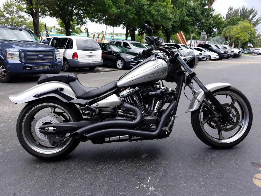 2012 yamaha raider scl