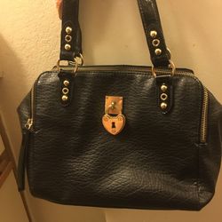 JUICY COUTURE BLACK LEATHER HANDBAG