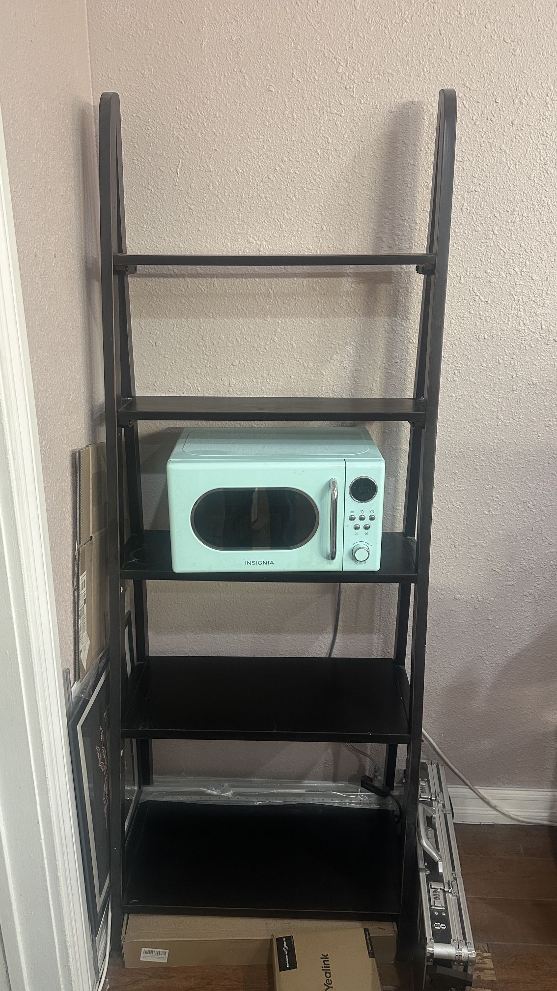 Black Shelf
