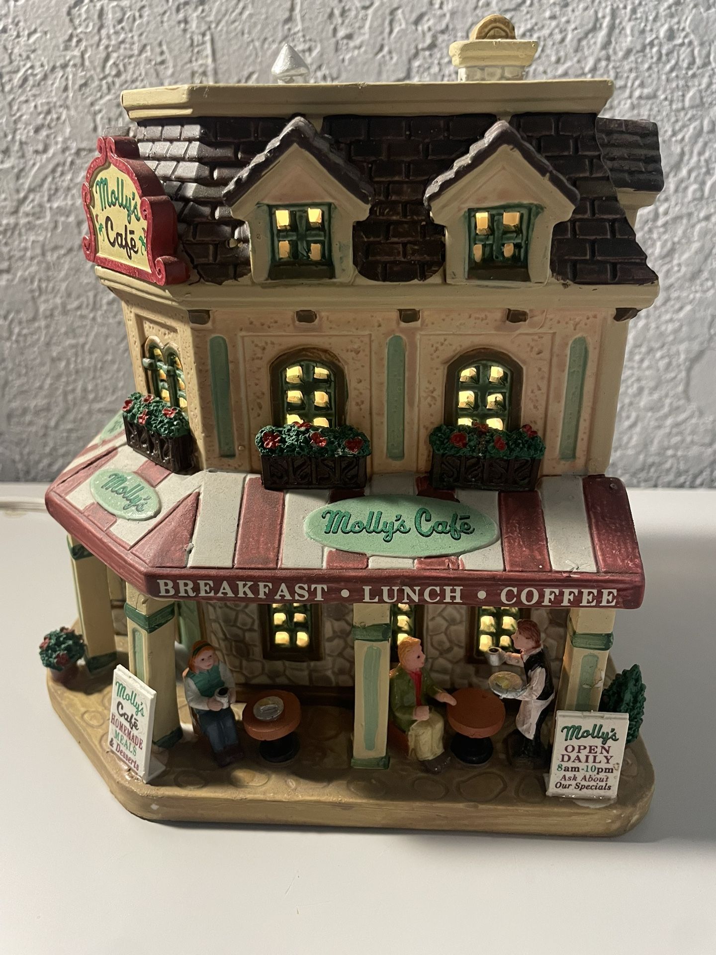 Christmas Lemax Village / Mollys Cafe