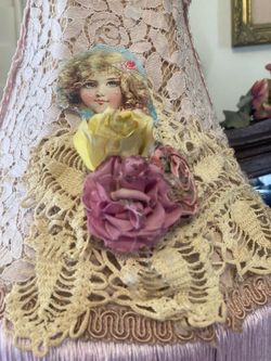 Victorian style lampshade