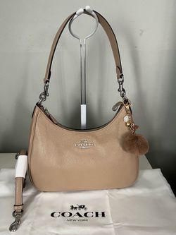 Coach Teri Hobo
