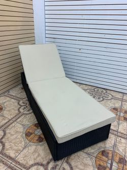 Outdoor bed