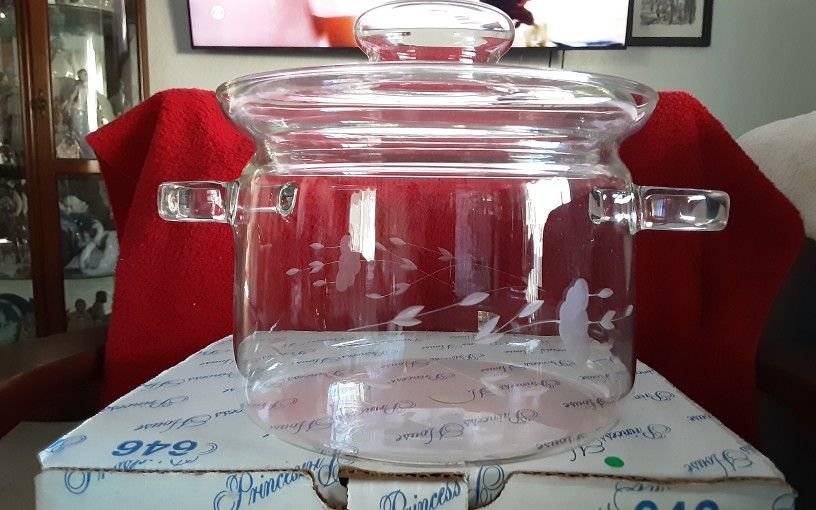 Princess House Crystal Casserole Sets, 5 Piece Each. New. 1 Quart, $60, 2 Quart, $80. I Have Many Other Pieces. Please Check My Profile Pictures.