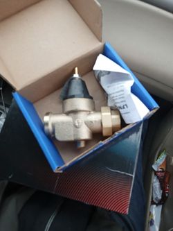 WATTS 1" Pressure Reducing Valve