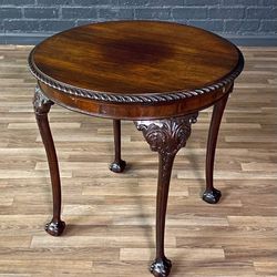 English Chippendale Style Mahogany Round Side Table w/ Ball & Claw Feet, c.1920's - Delivery Available 