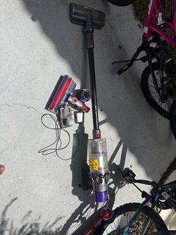 Dyson v10