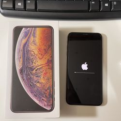 iPhone XS Max 64GB Rose Gold (LIKE NEW) for Sale in