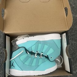 Brand new Air Jordan Max Aura - Kids Size 7c