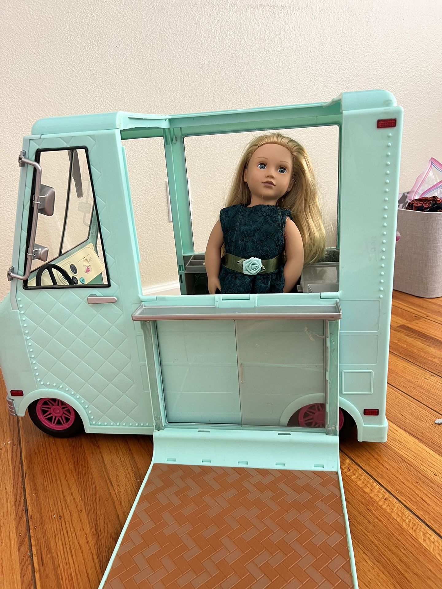 Ice Cream Cart With Accessories (no Doll) 