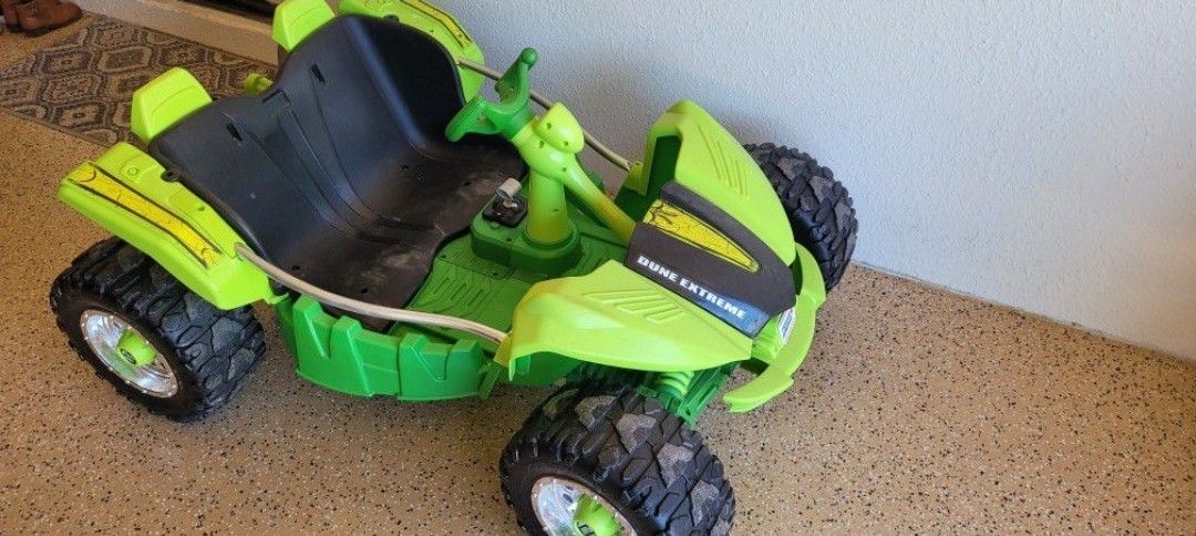 Hot Wheels 2 Seater Dune Buggy
