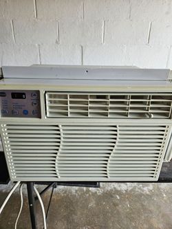 G.E. 6400 BTU A/C UNIT ENERGY STAR RATED CLEAN QUIET EFFICIENT UNIT WORKS GREAT