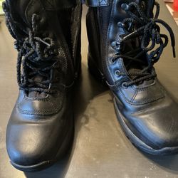 Both Pair Security Or Warehouse Men’s/women Work Boots Size 7 And Size 13 