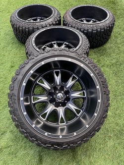 22x14 inches Chevy Silverado wheels and tires