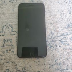 IPhone 7+ (Missing Its Battery)
