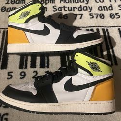 Volt Jordan 1 Size 6 