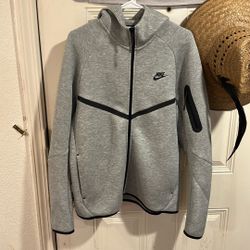 Nike Tech Windrunner