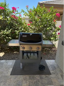 Weber Spirit II E-310 3-burner Gas Grill
