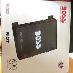New boss amp in box sealed car sounds