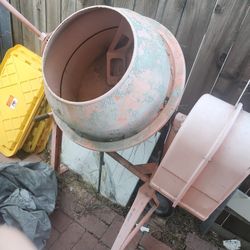 Cement mixer 