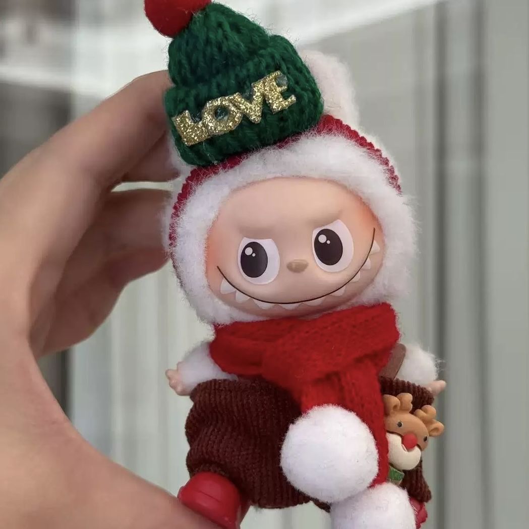 Labubu Pin For Love Christmas Outfit
