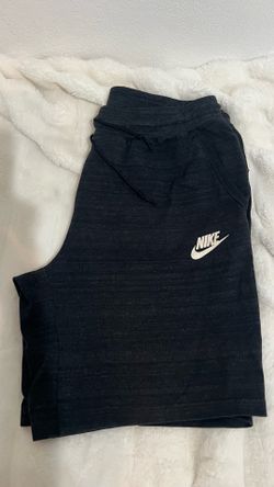 Nike SB  fleece shorts  XL zipper pocket used 2x $40